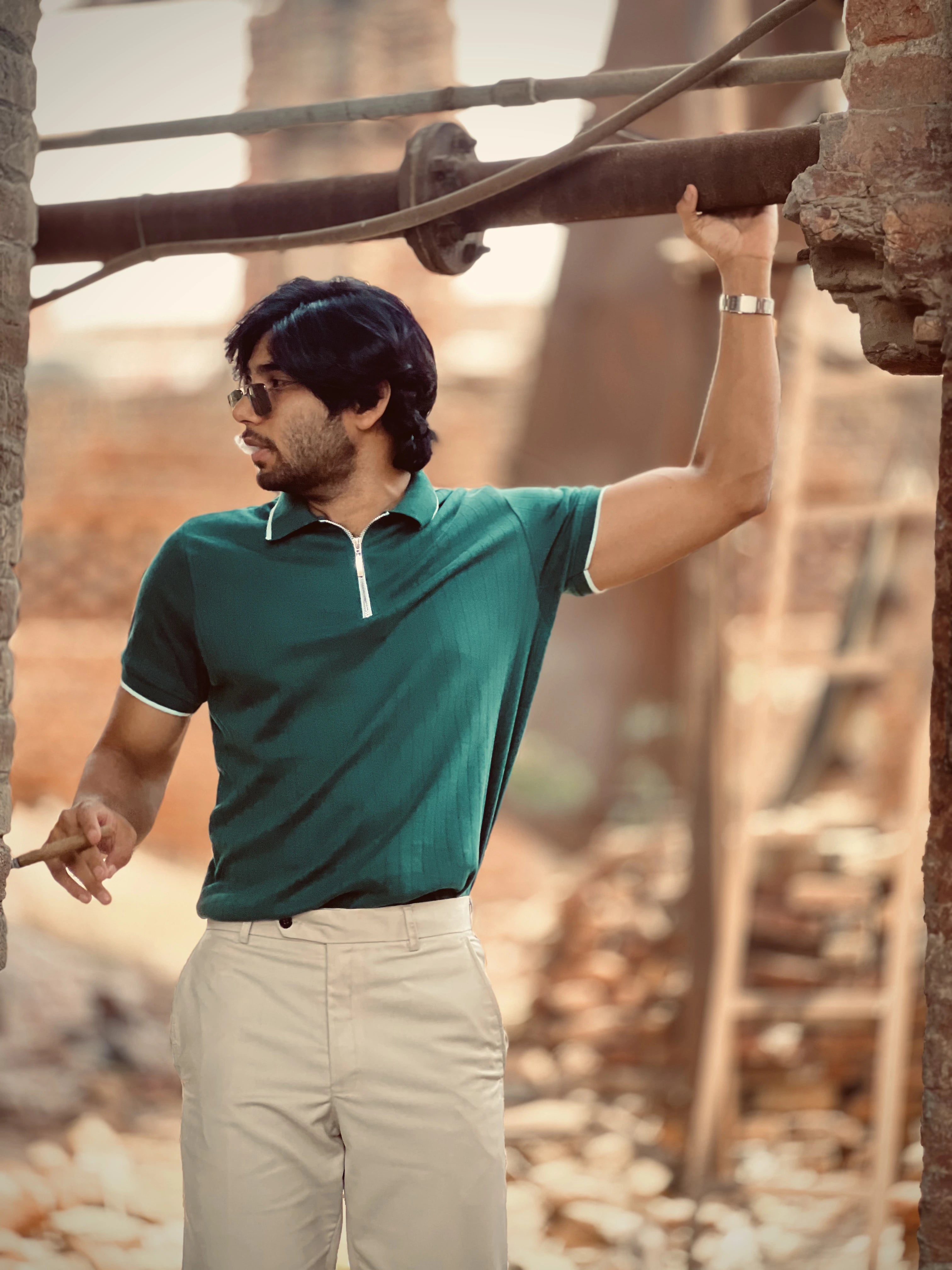 Ribbed Knit Zipper Polo Shirt